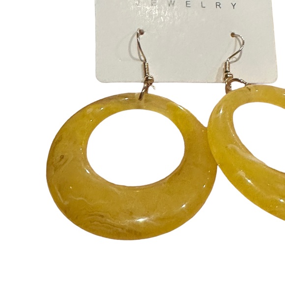 Marbled Yellow and White Resin Hoop Drop Earrings - Picture 2 of 3